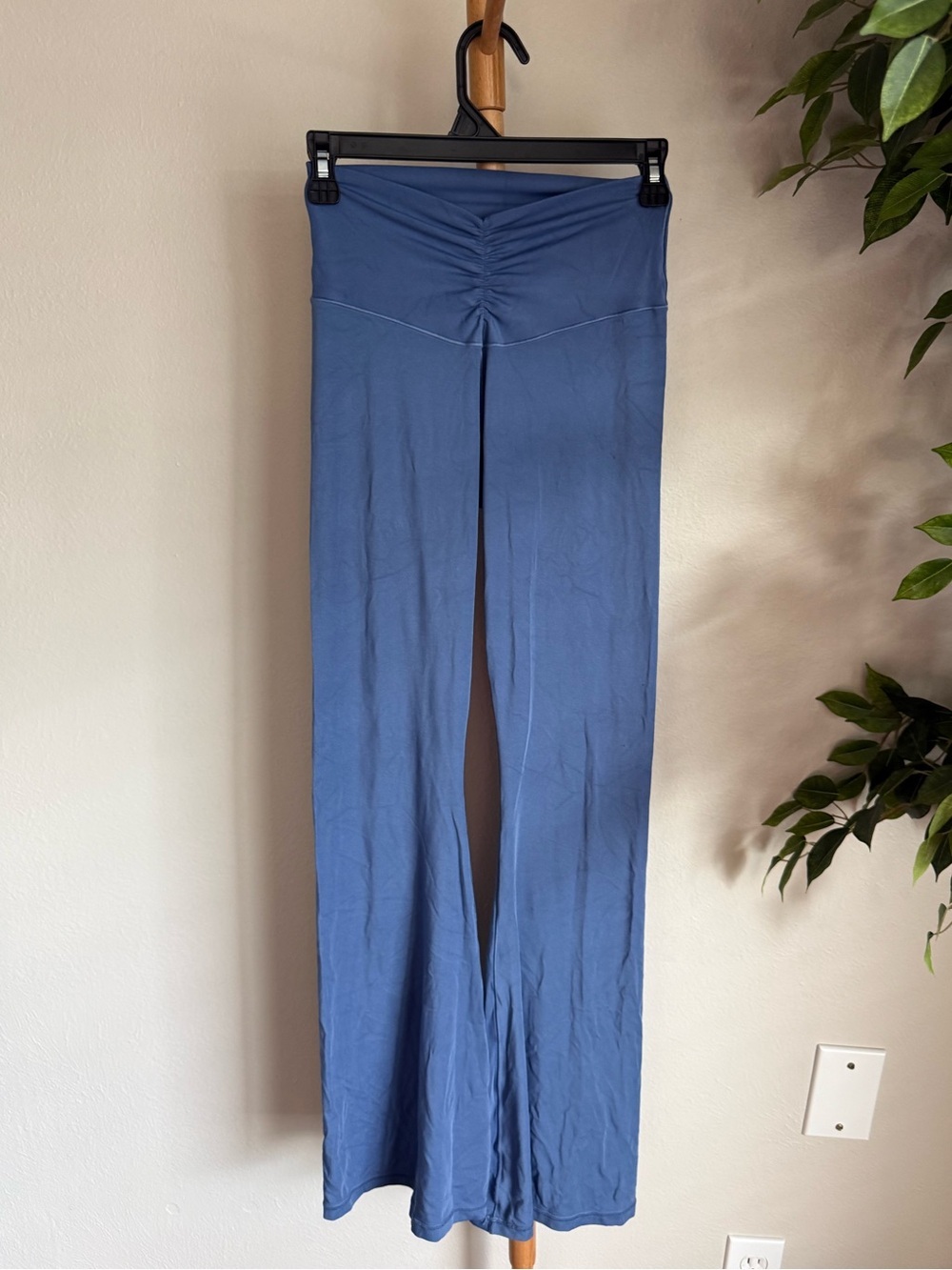 Aerie Offline Blue High Rise Flare Leggings Pants Women’s Size Medium